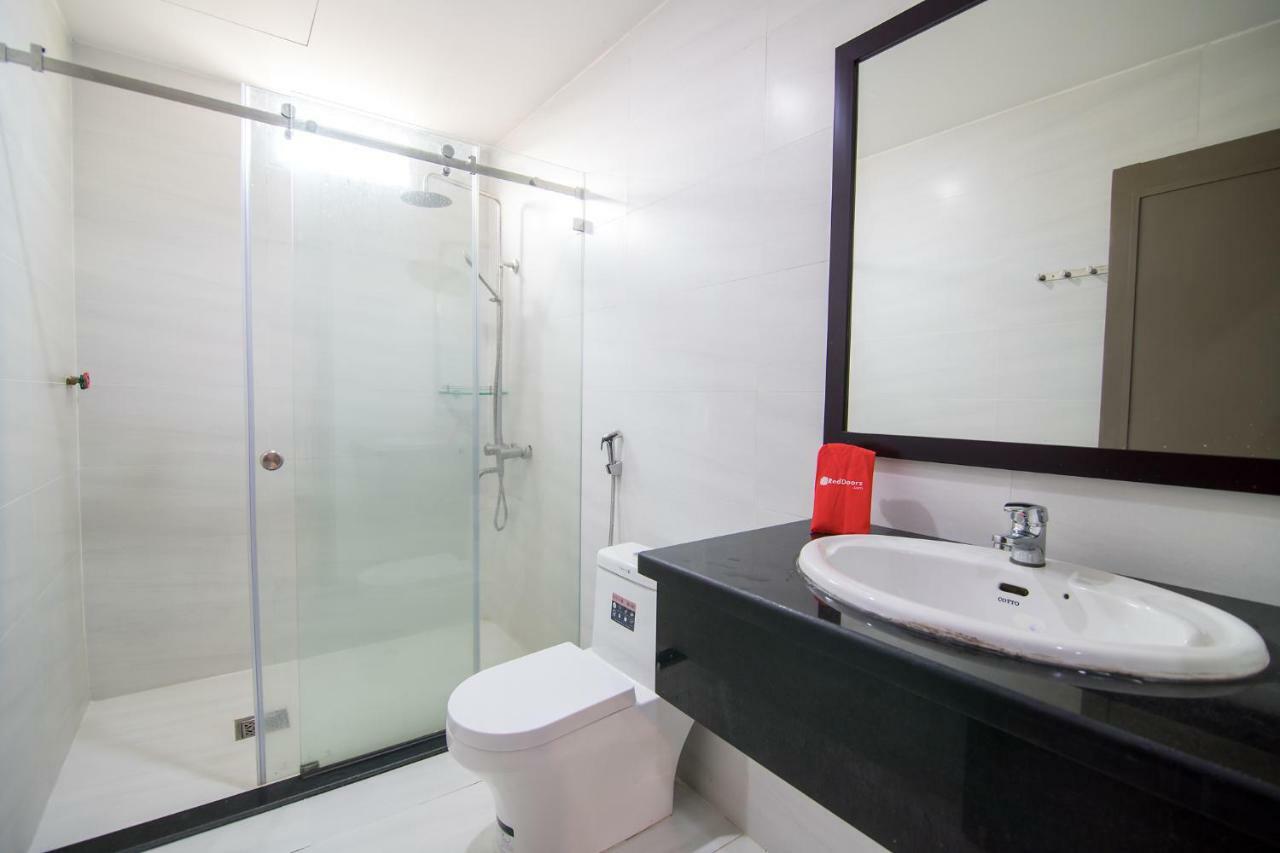 Reddoorz Plus Near Tan Dinh Market Хошимин Екстериор снимка