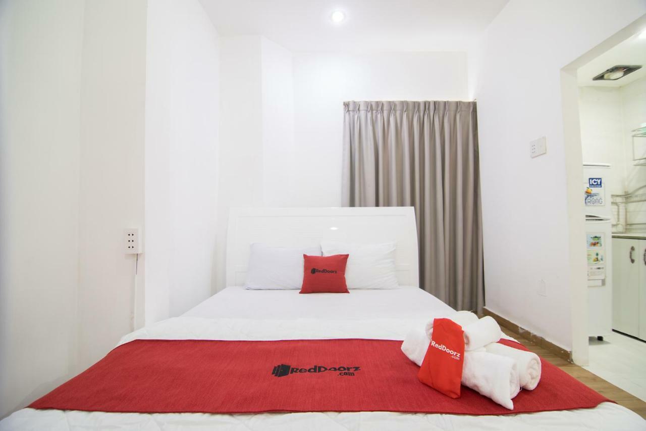 Reddoorz Plus Near Tan Dinh Market Хошимин Екстериор снимка